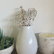 Load image into Gallery viewer, Custom Wooden Birth Month Flower Bouquets