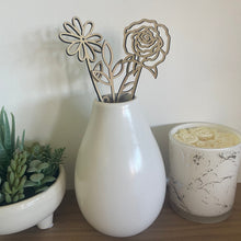 Load image into Gallery viewer, Custom Wooden Birth Month Flower Bouquets
