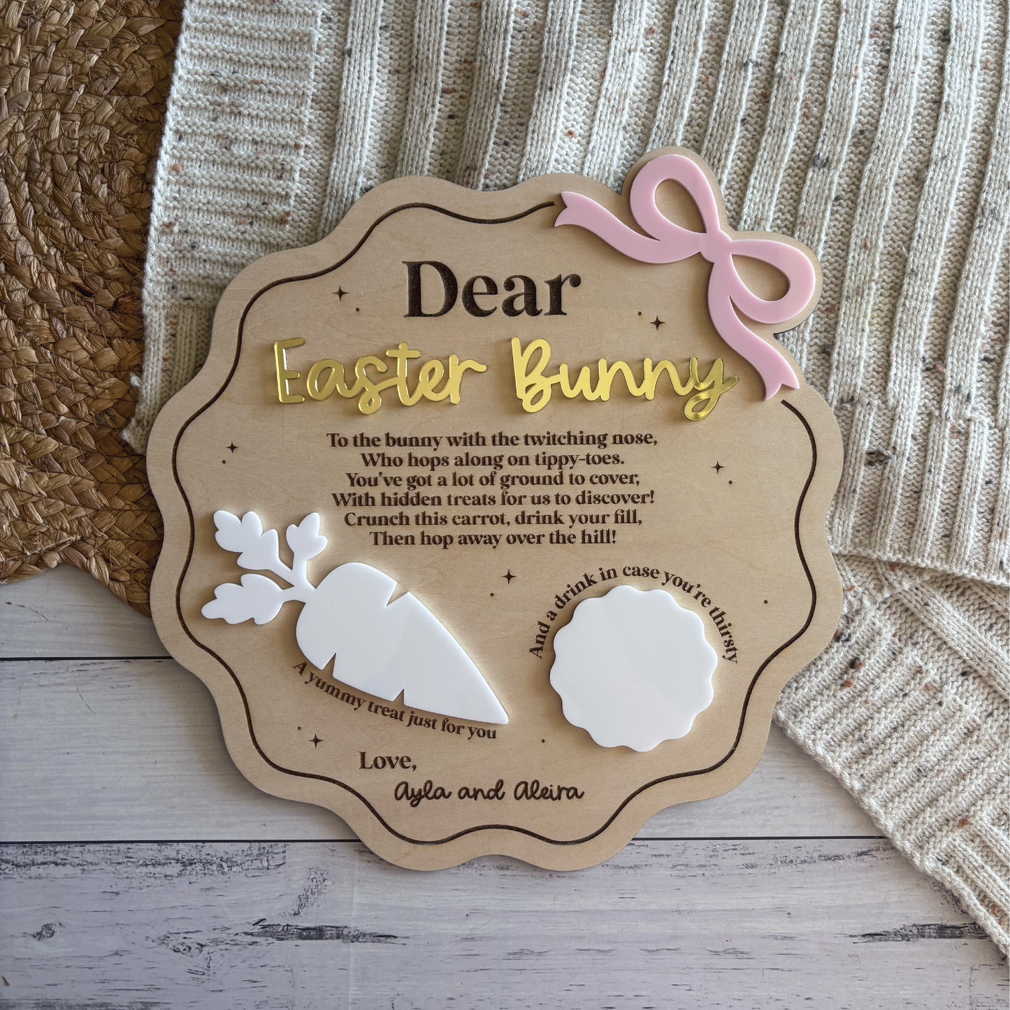 Bow Themed Scalloped Easter Bunny Snack Tray