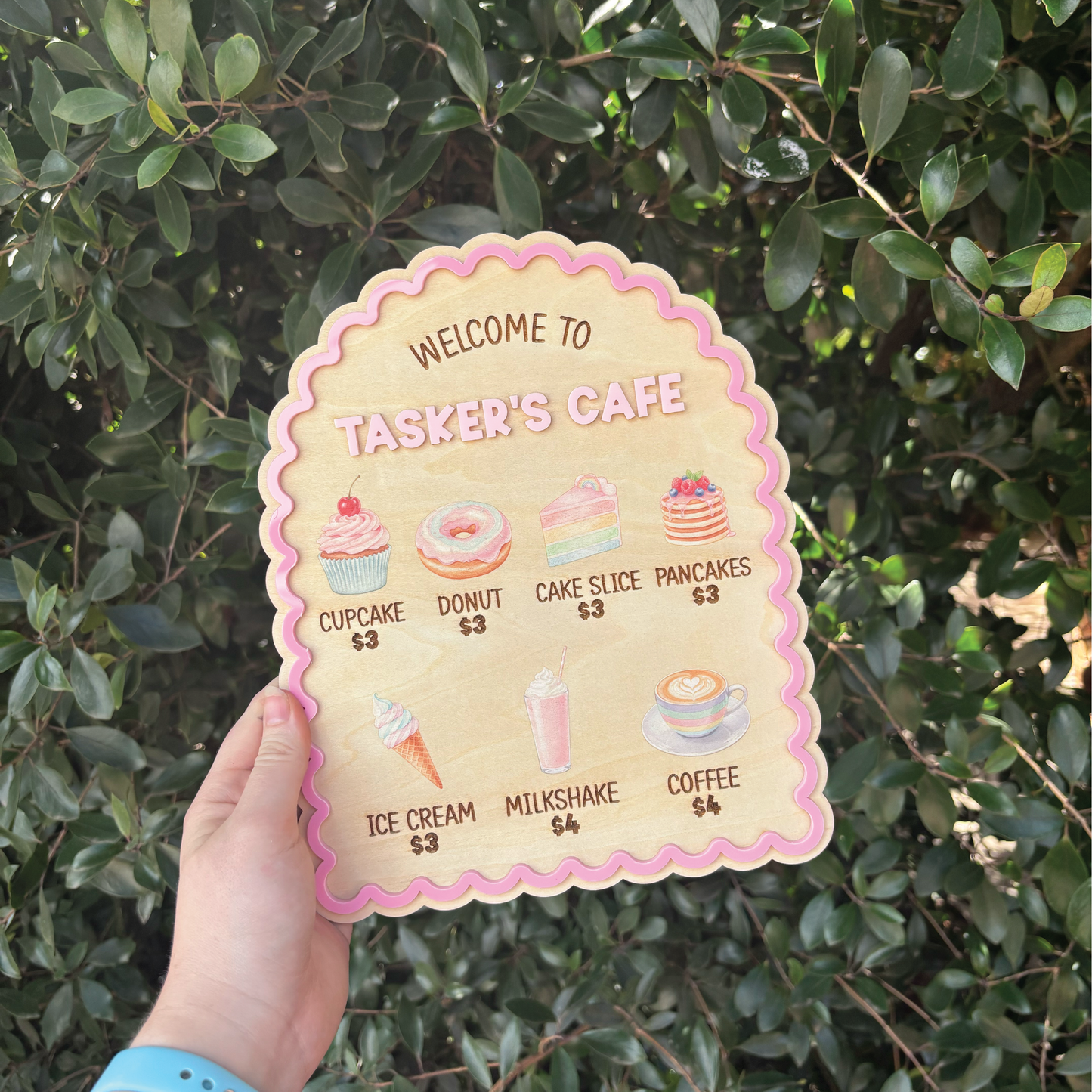 Custom Scalloped Play Café Menu Sign