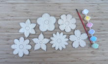 Load image into Gallery viewer, DIY Wooden Painted Flowers
